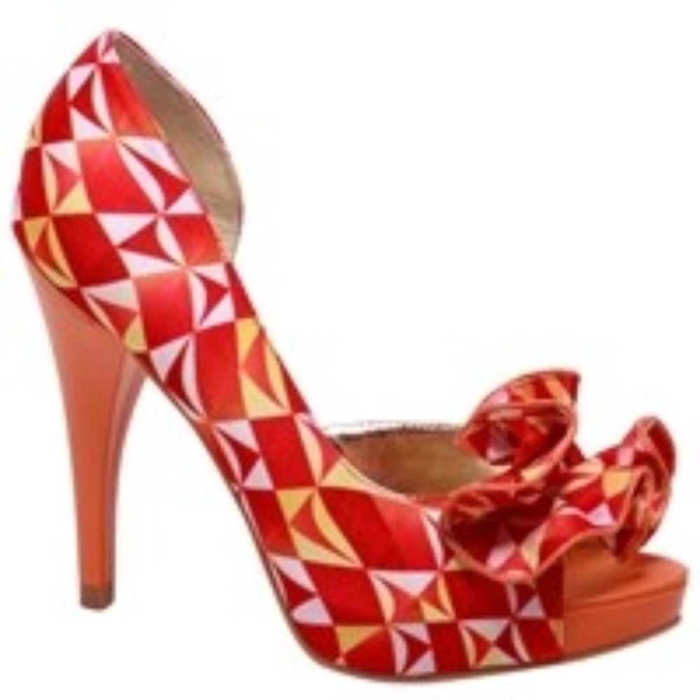 Orange and white peep-toe pumps
